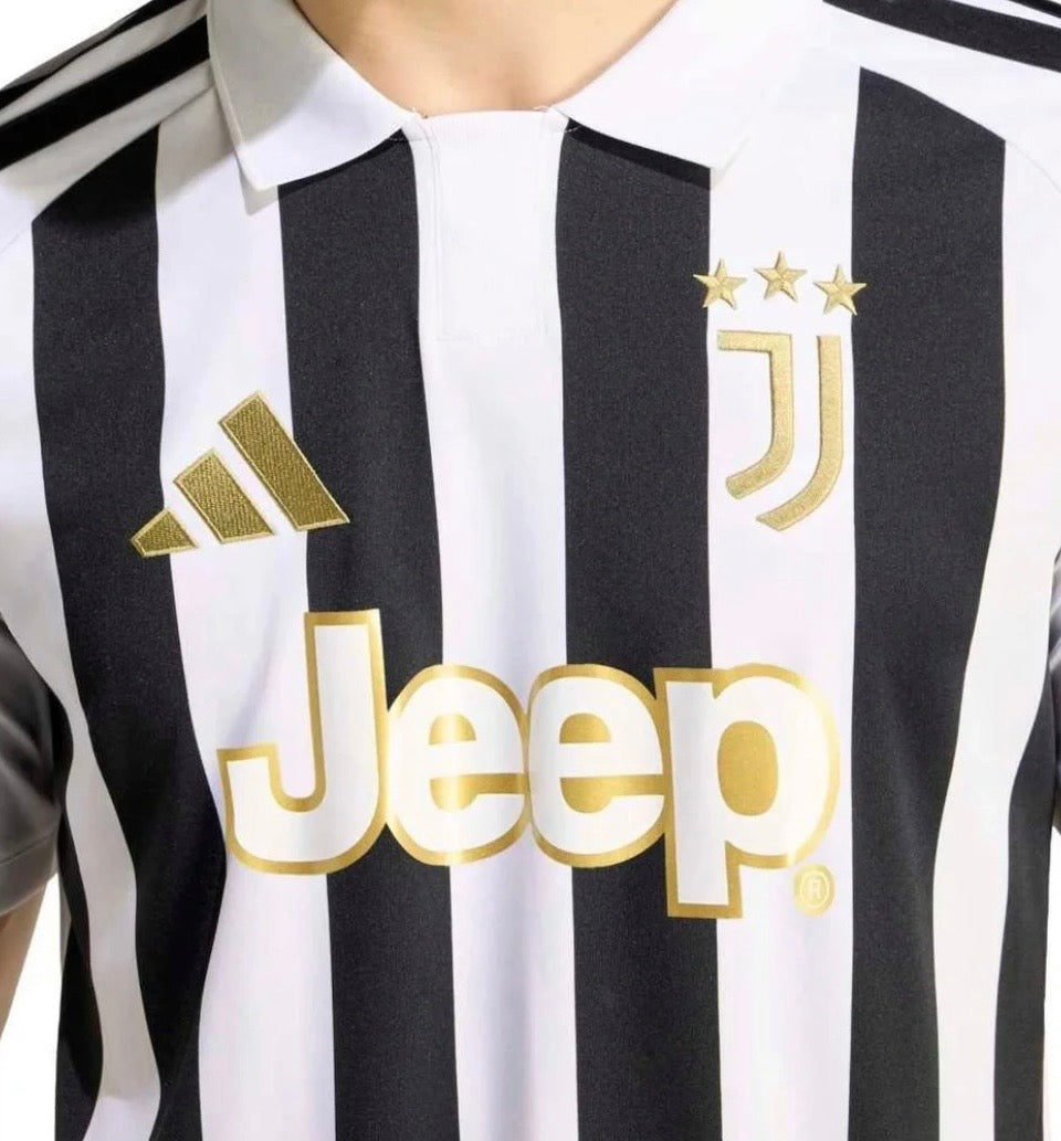 Juventus FC 2026-27 Home Jersey with Shorts (Fan Version)