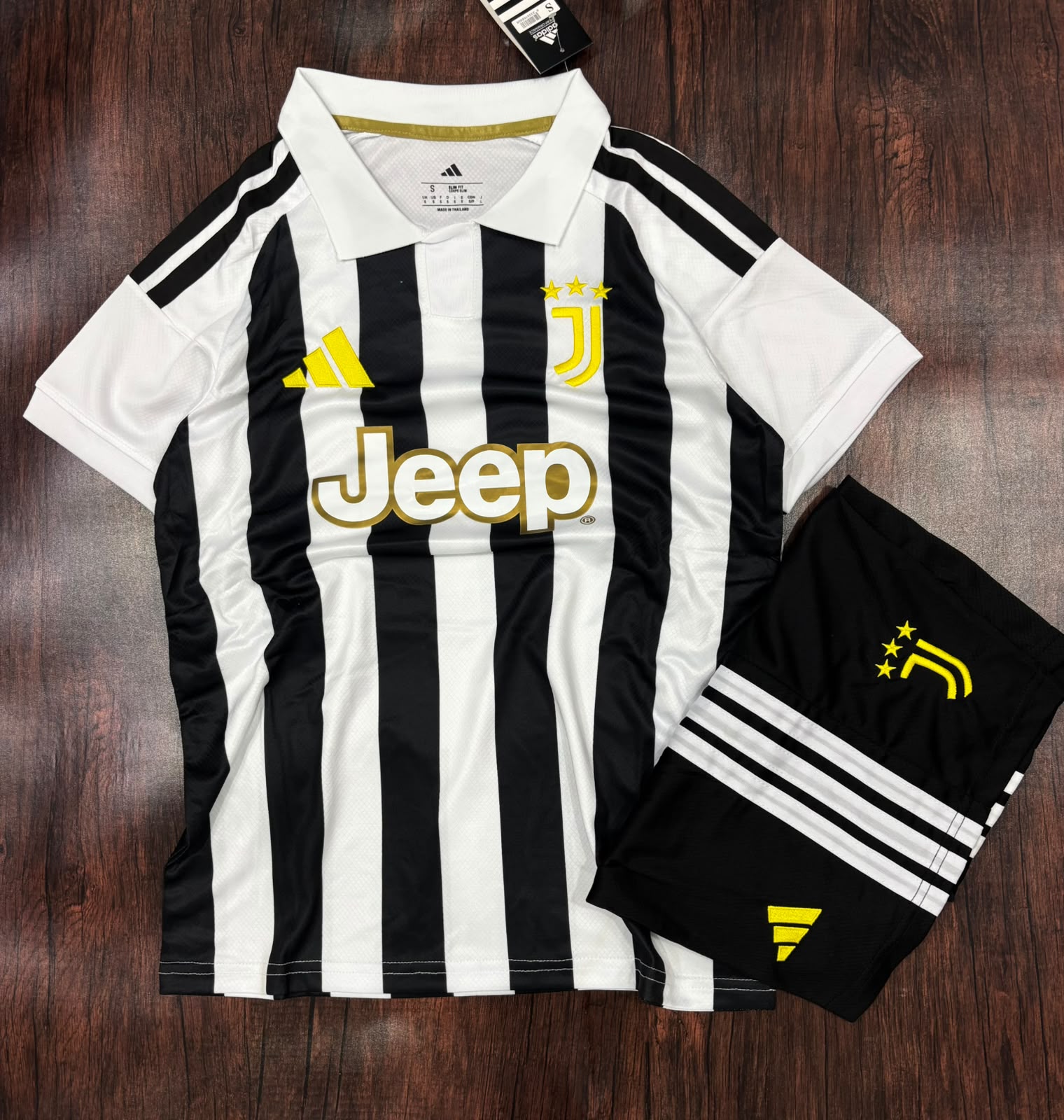 Juventus FC 2026-27 Home Jersey with Shorts (Fan Version)